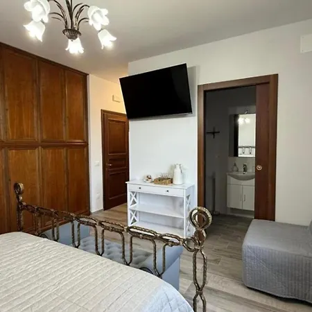 Charming Guest In Florence Countryside With Mountain River Views Penzion 3*